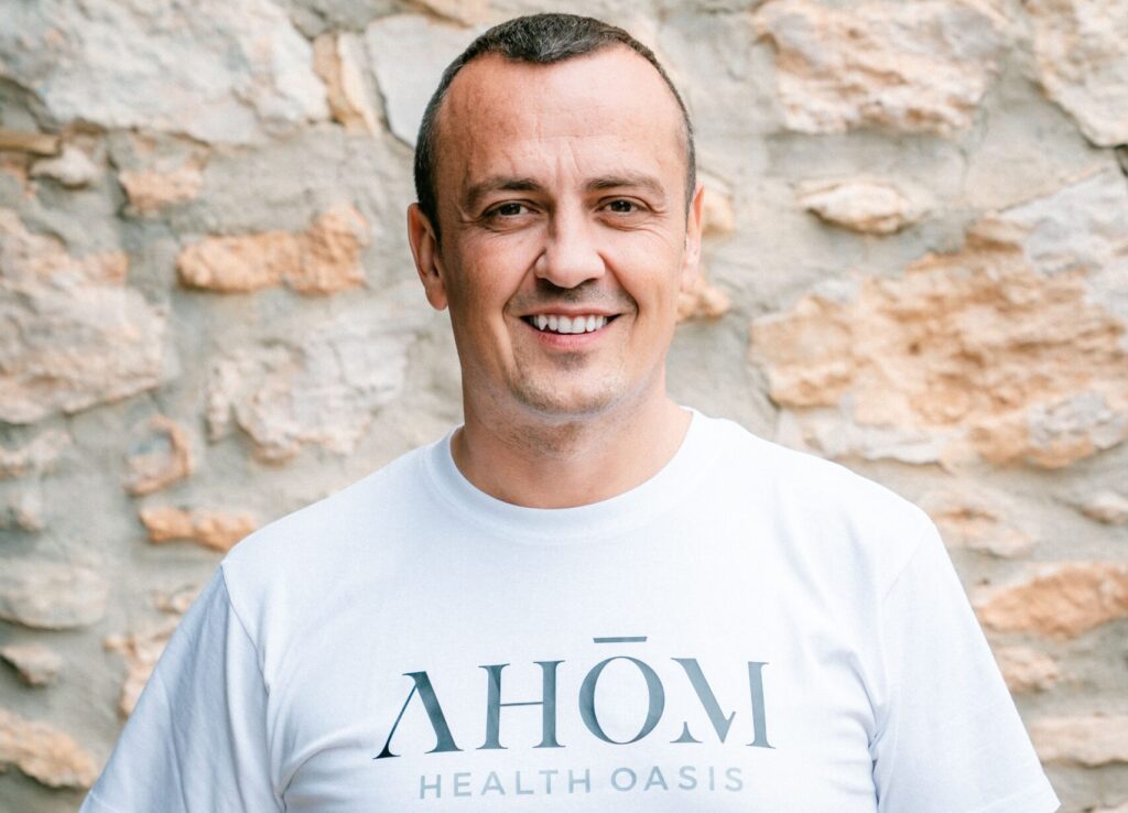 Ahom-Retreat von Milan Milic